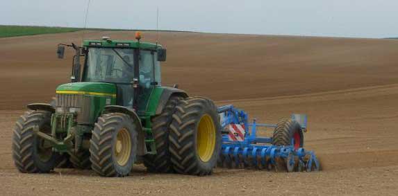 Tracteurs - immatriculations stables en agriculture en 2017
