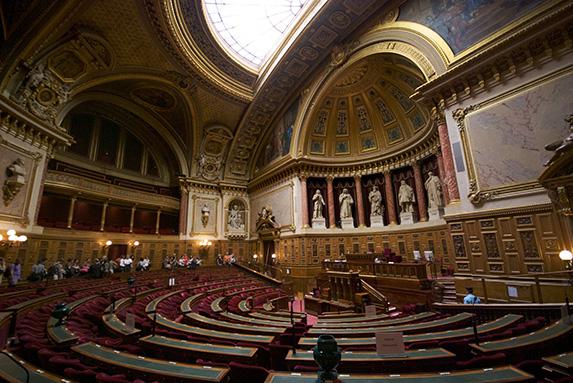 France - Les sénateurs adoptent à l’unanimité la proposition de loi modifiant la loi Egalim